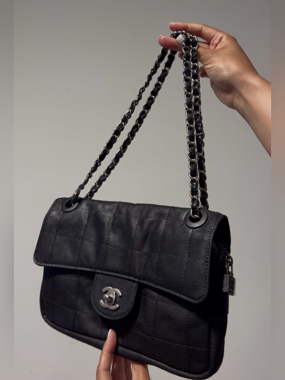 Authentic Chanel Flag Bag Mini Black Chain-Shoulder Professionally Cleaned